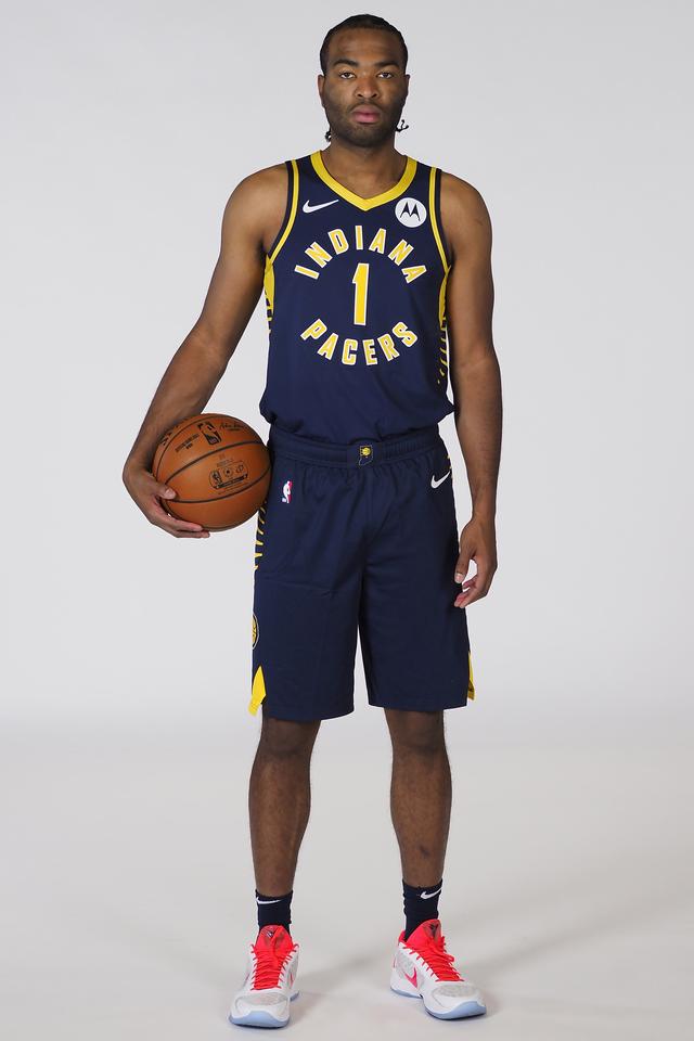 通过这些案 通过这些案